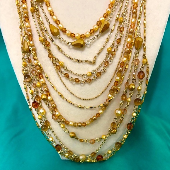 Vintage Avon, Luxurious Golden, Multistrand, Necklace & Earrings Set NIB - Picture 3 of 9